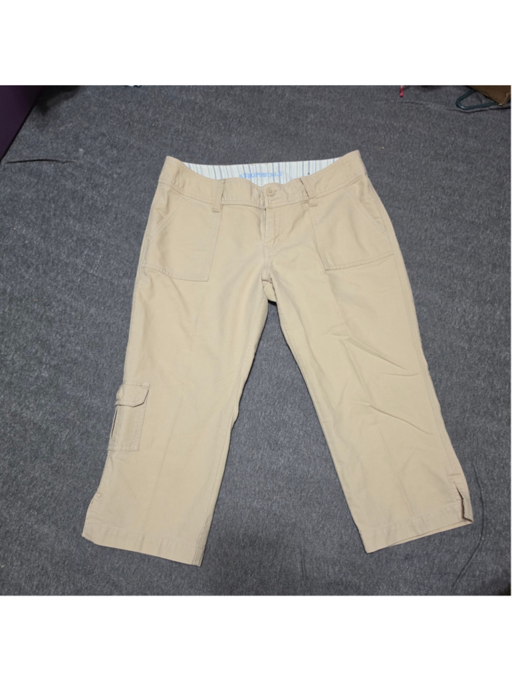 Aeropostale Khaki Cargo Capri Pants Juniors 9/10 Y2K Utility